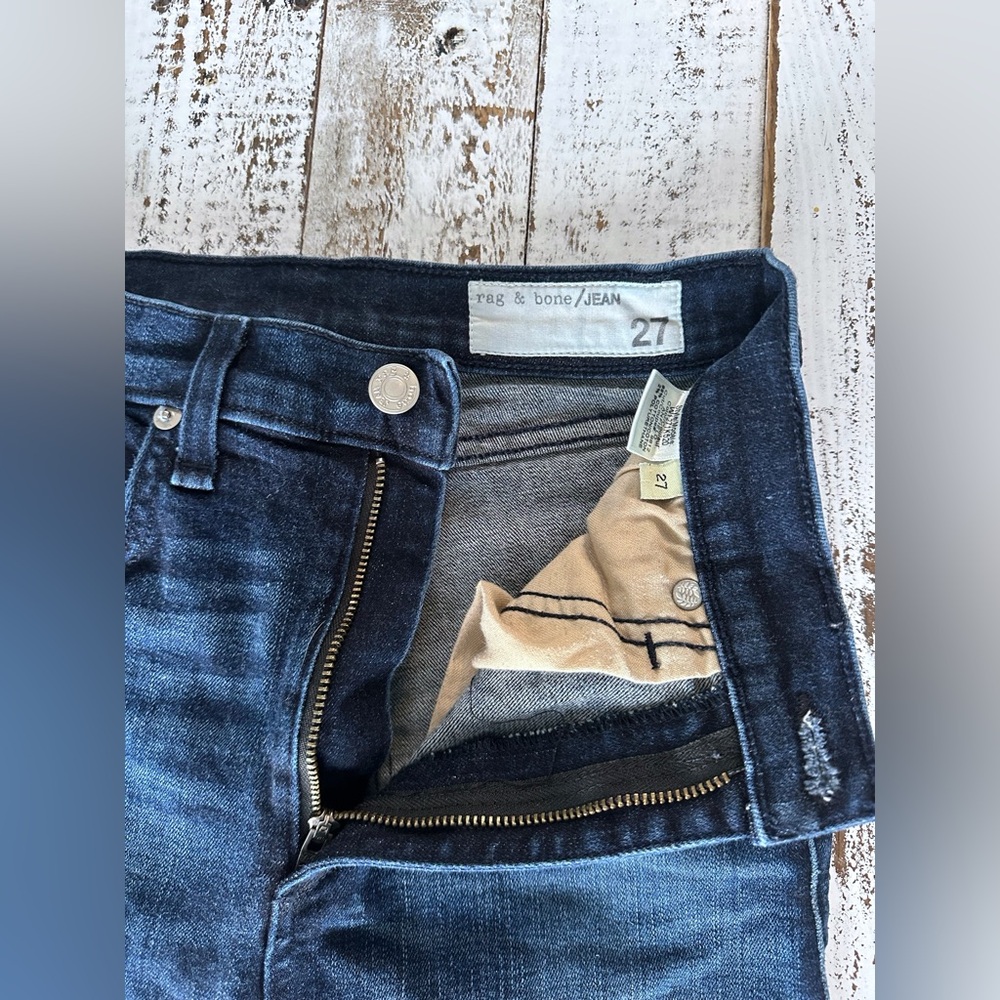 Rag & Bone Jeans - Super Skinny Dark Wash size 27 
Style W1271K520